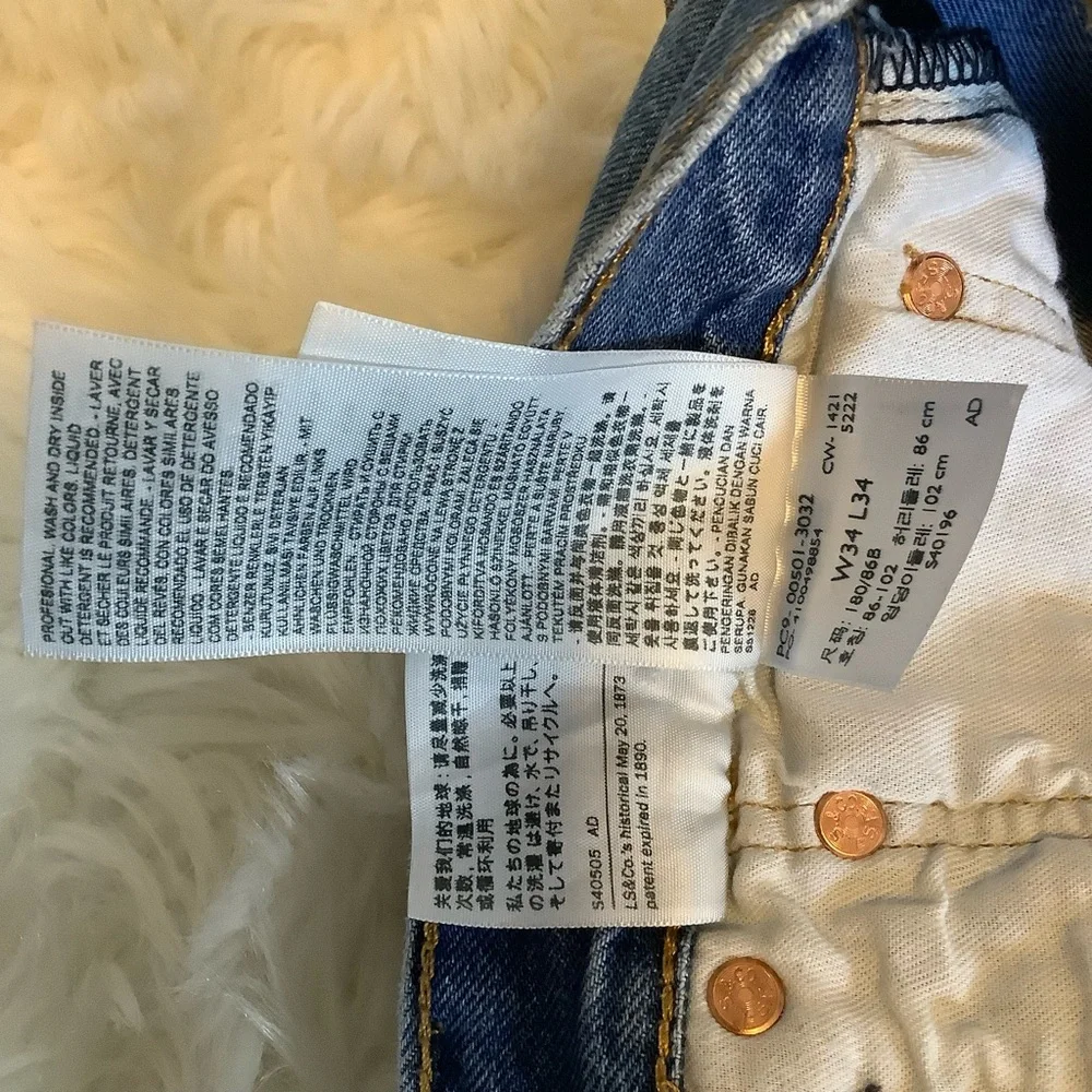 Levi's 501 Denim Blue Men Jeans Distressed/Destroyed 34x34 Straight Button Fly - Picture 7 of 16